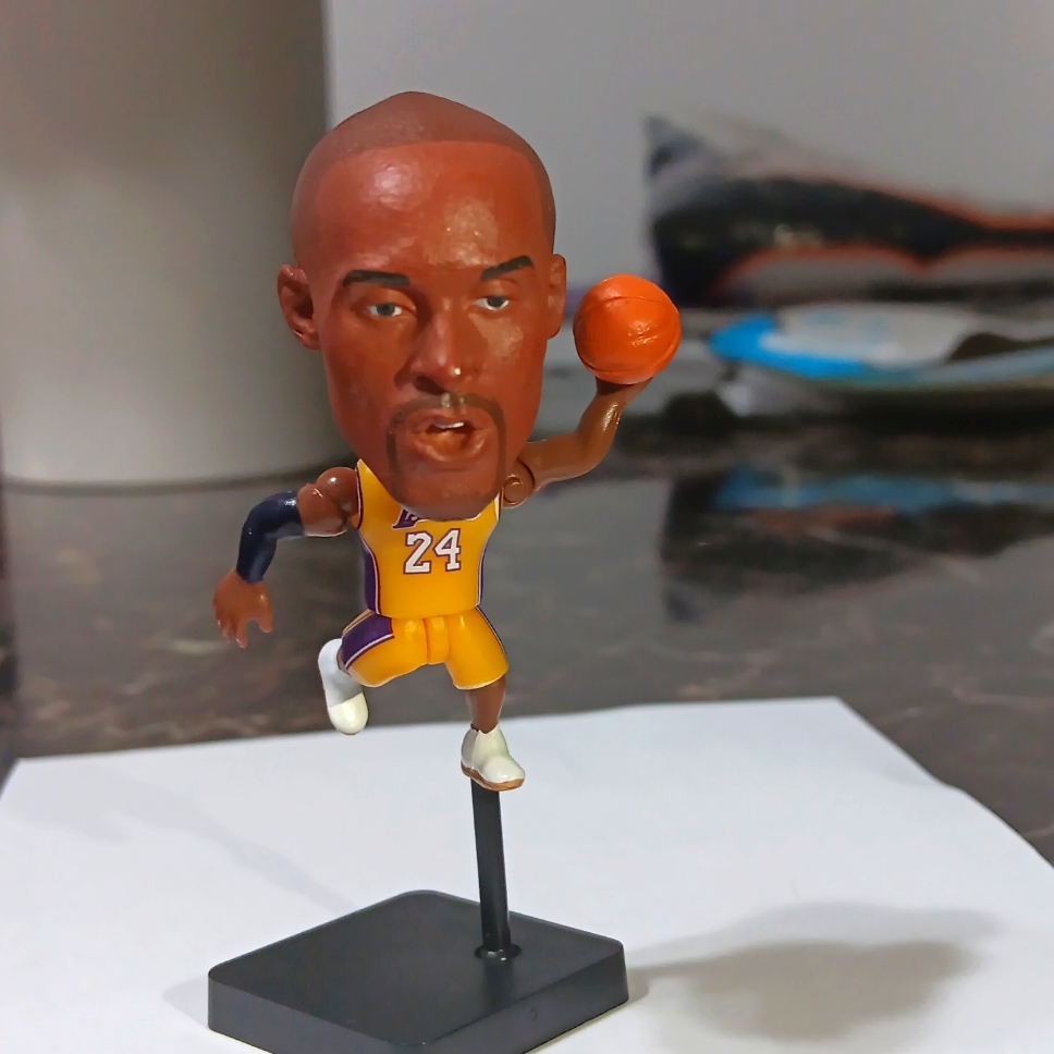 Kobe Bryant Legend Action Figurine New!!